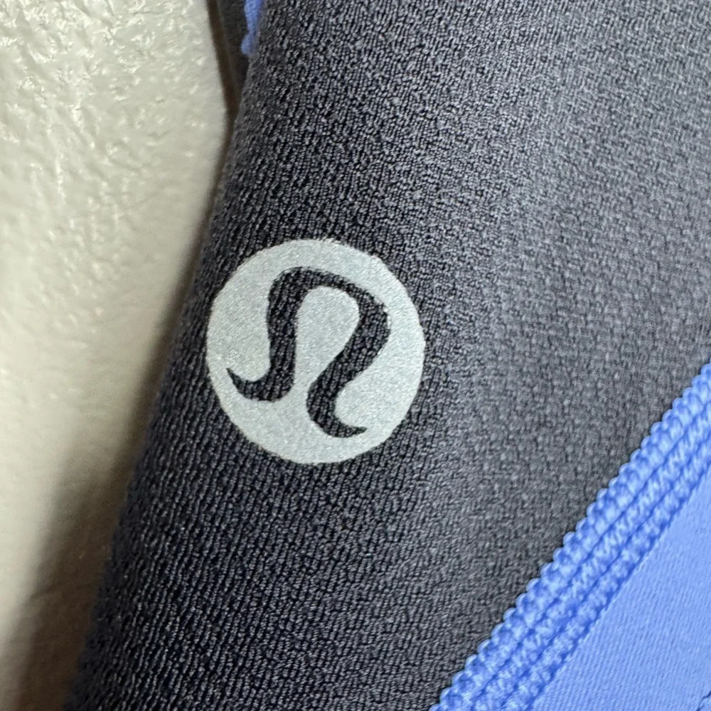 limited edition Lululemon x Soulcycle Run Inspire Crop II *Full-On Luxtreme sz 2